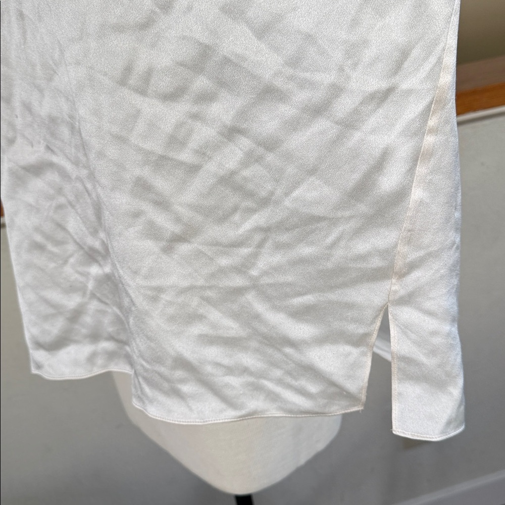 Vince Cream pure silk Blouse size medium - Picture 7 of 14